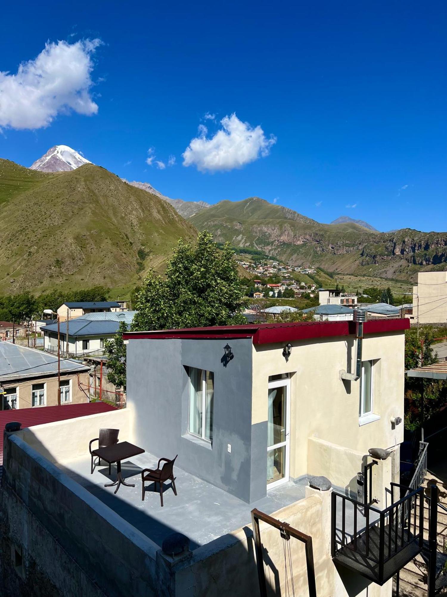 Kazbegi Green Yard Exterior photo