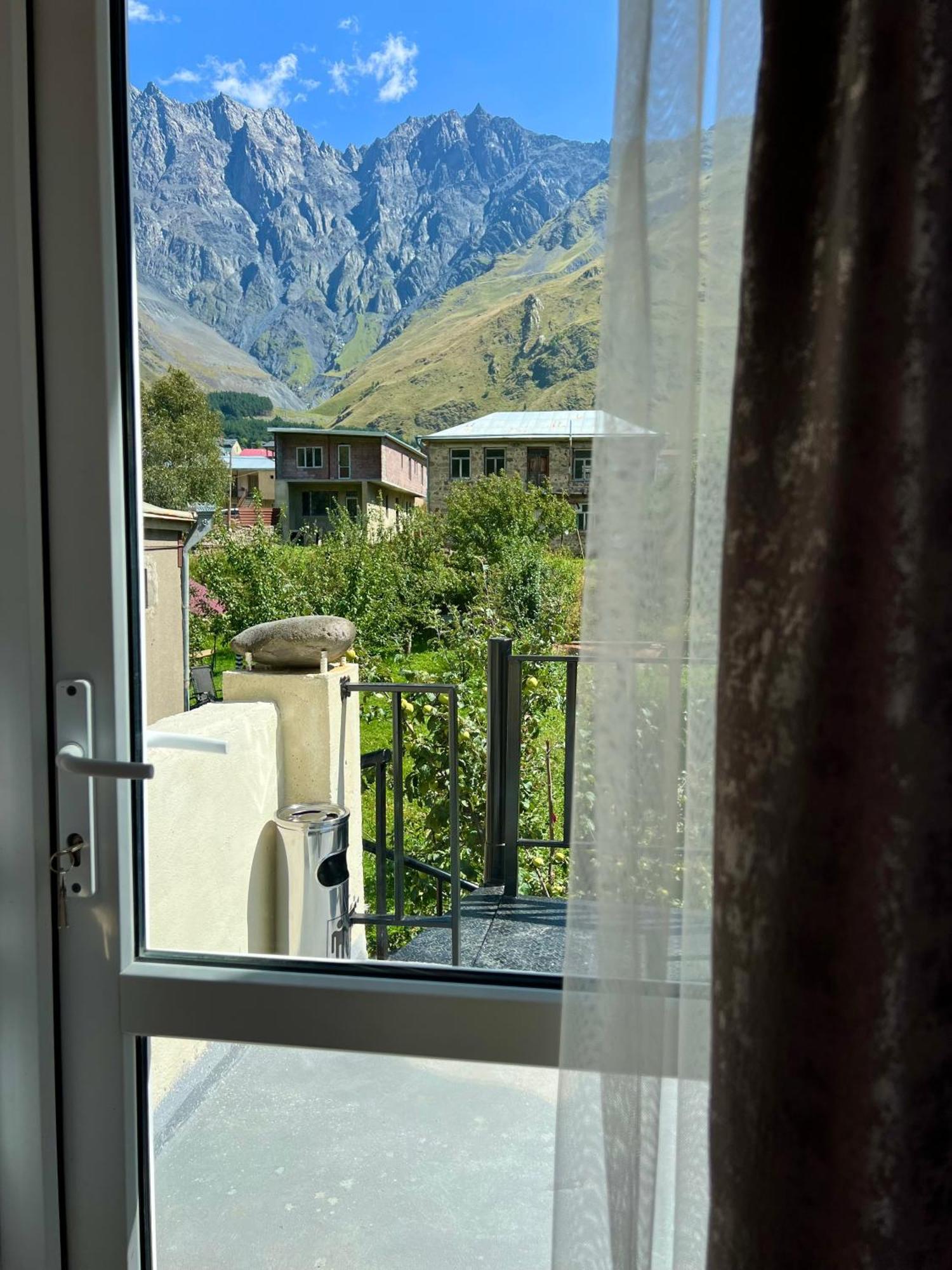 Kazbegi Green Yard Exterior photo
